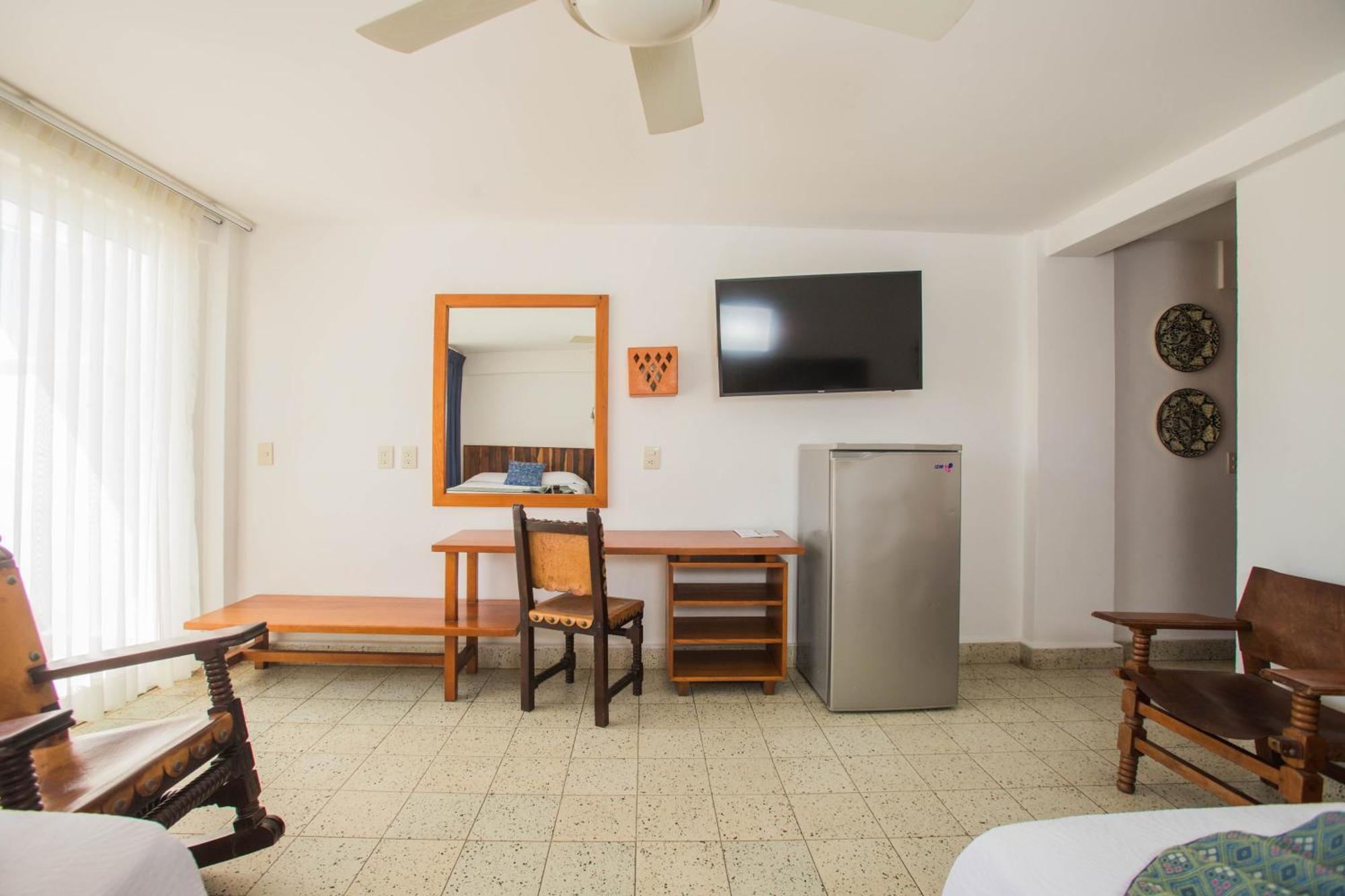 Twin Room,1765862404:JPEG